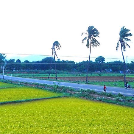 Sixth Star Inn Uttamapalaiyam Bagian luar foto